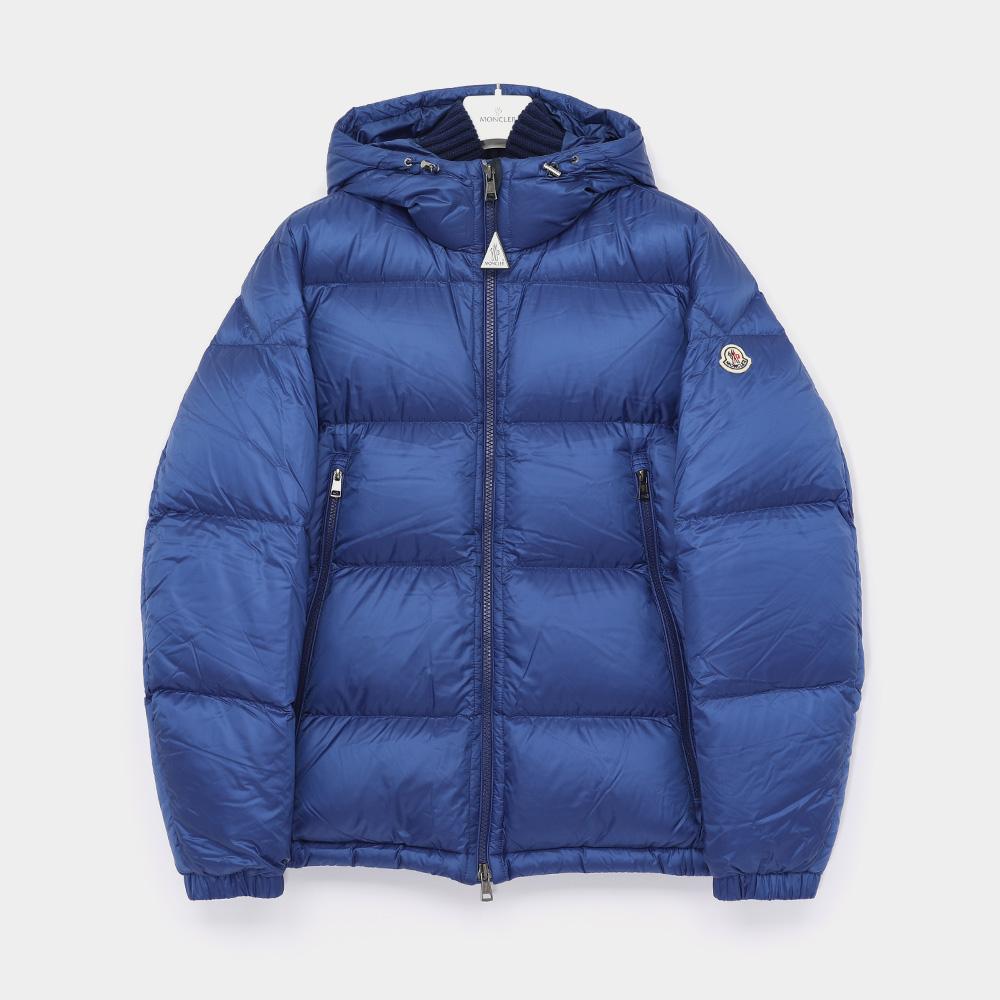 Moncler Livo Patch Logo Hooded Down Puffer Jacket for Me 1A00237 597XQ 76B RIVAU
