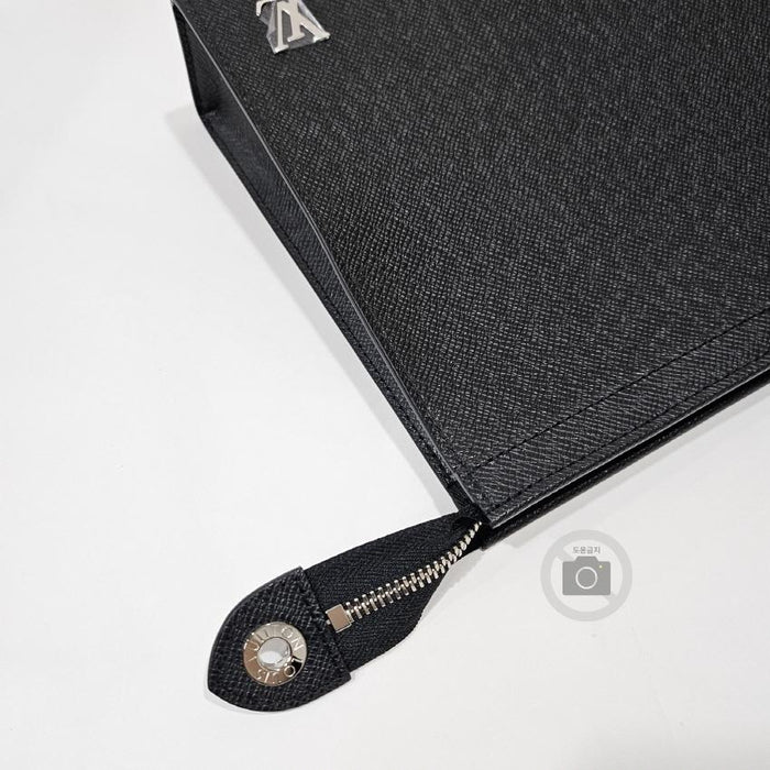 Louis Vuitton Taiga Leather Pochette Voyage Clutch Pouch