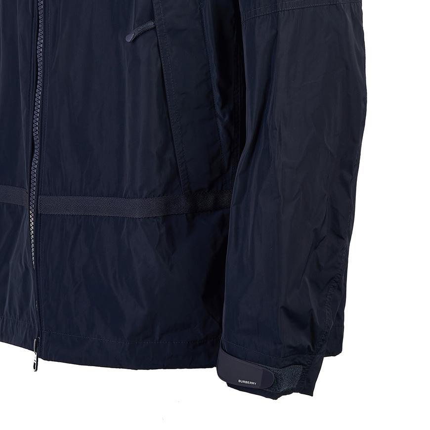 BURBERRY Logo Appliqué Lightweight Hooded Jacket for Men 8051010 M HARDING A1249