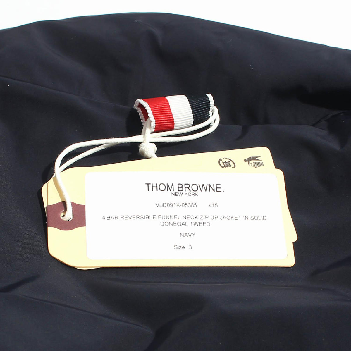 THOM BROWNE Men's 4 Bar Reversible Down Puffer Jacket Navy MJD091X 415