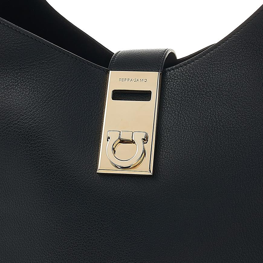 Ferragamo Women’s Gancini Hobo Shoulder Bag 21 3995 NERO VITELLO 0764374