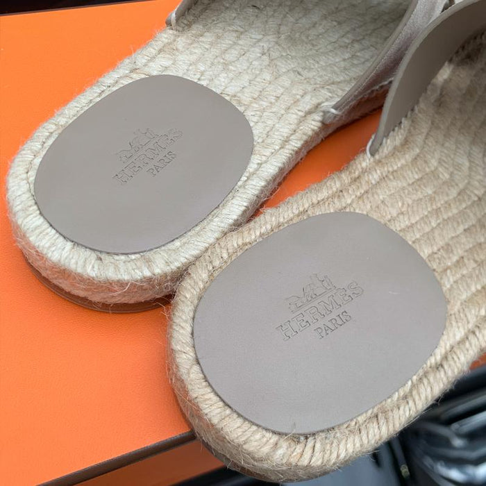 HERMES Men’s Goatskin Espadrille Antigua Slippers Beige