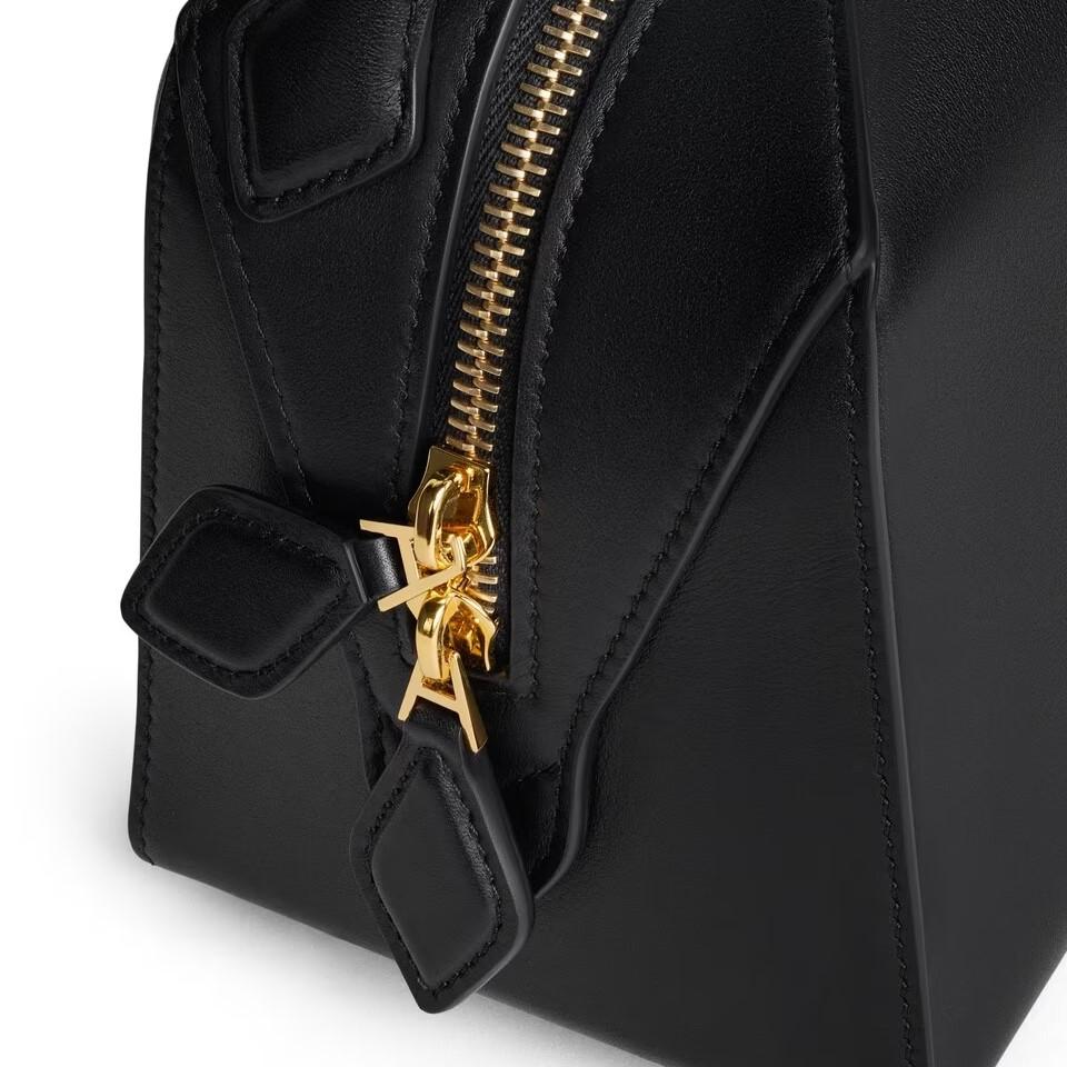 ALAIA Le Bulldog Small Black Leather Shoulder Bag