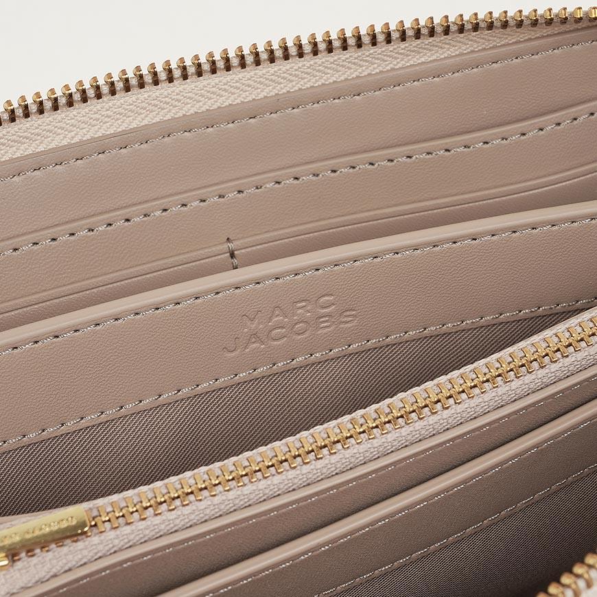 Marc Jacobs Women’s Leather Continental Long Wallet