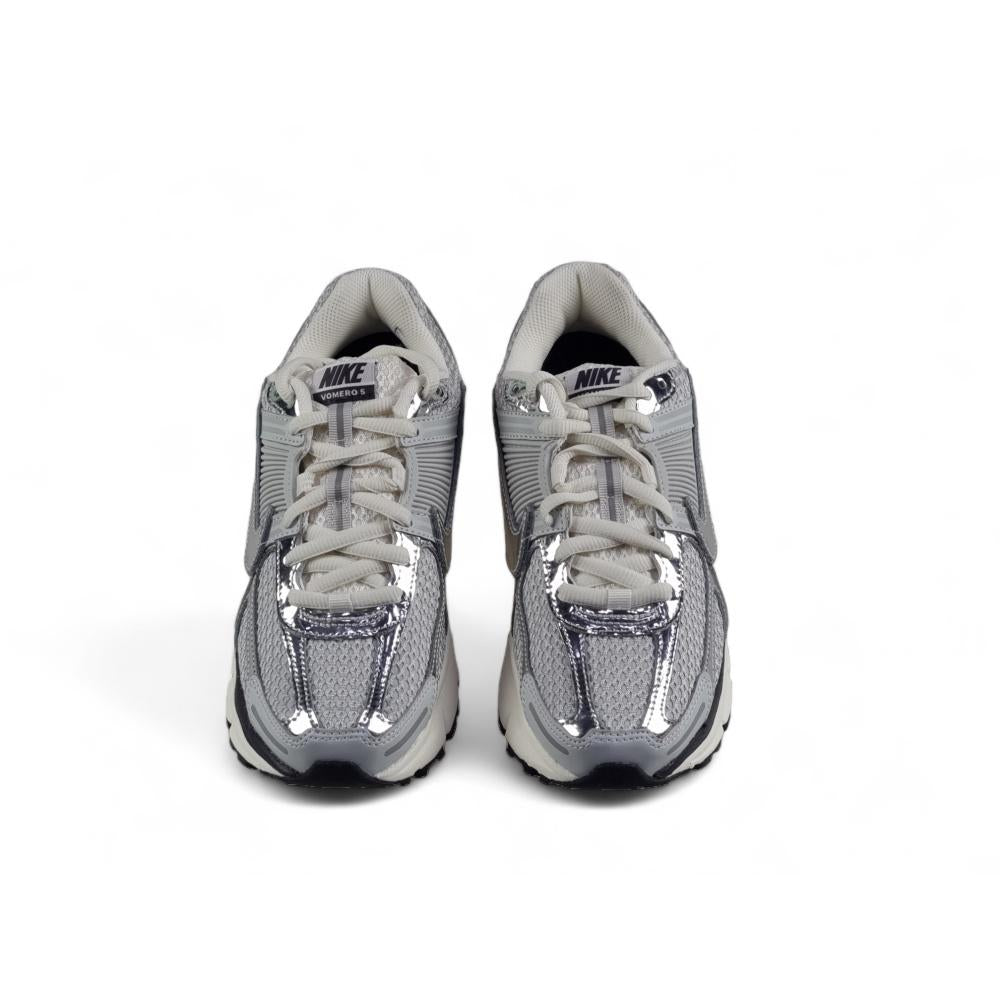Nike Zoom Vomero 5 Metallic Silver Women’s Low-Top Sneakers