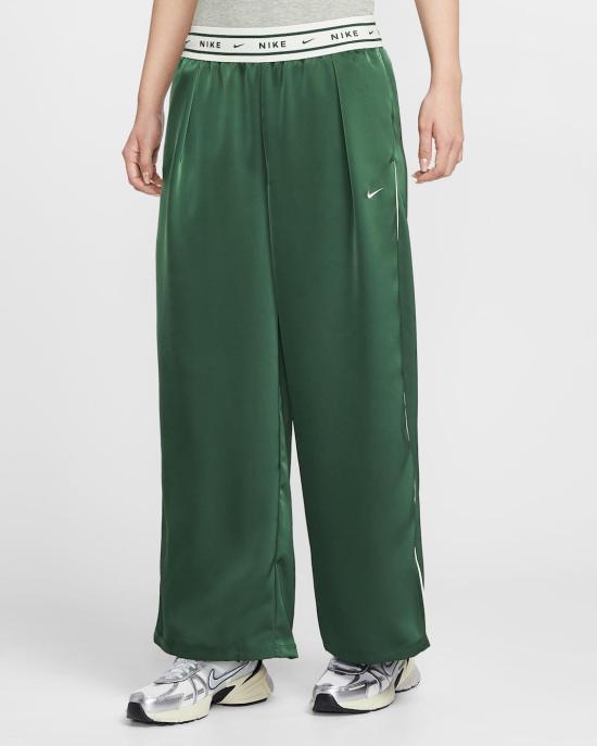Nike Women’s Training Jogger Sweatpants Green