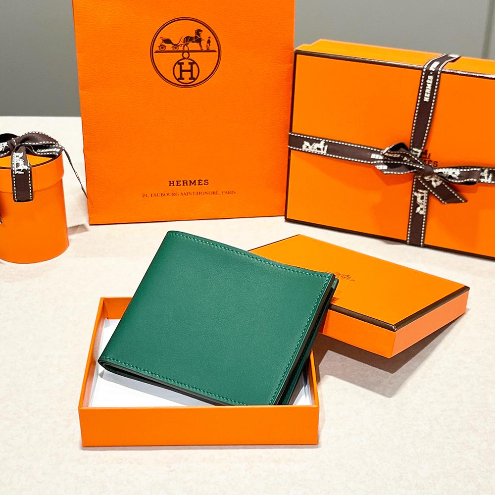 HERMES Evercolor Green Compact Wallet with Blue Lining Unisex