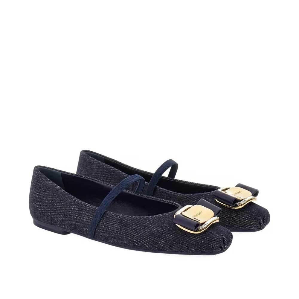 Ferragamo New Vara Plate Women’s Flat Shoes 01J182 777430