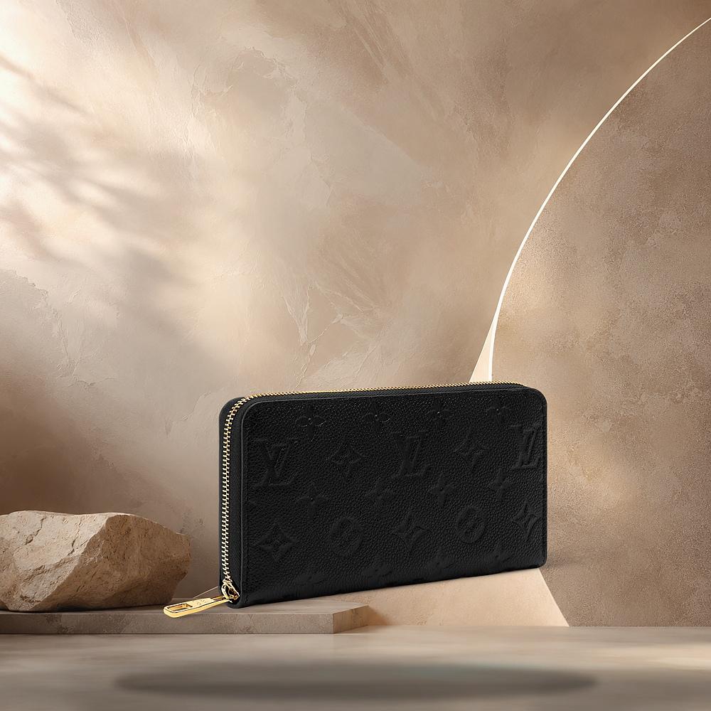 Louis Vuitton Black Zippy Wallet Bi-Fold Wallet M28791