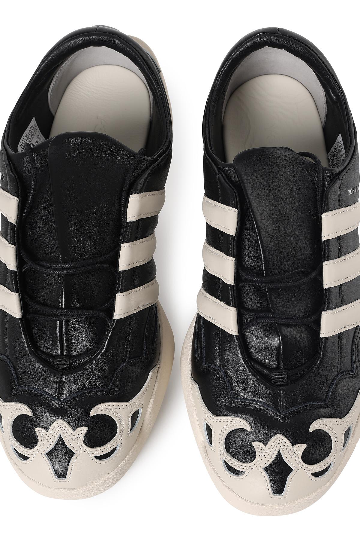 Y-3 Black Alumina Regu 2002 Low-Top Sneakers Unisex