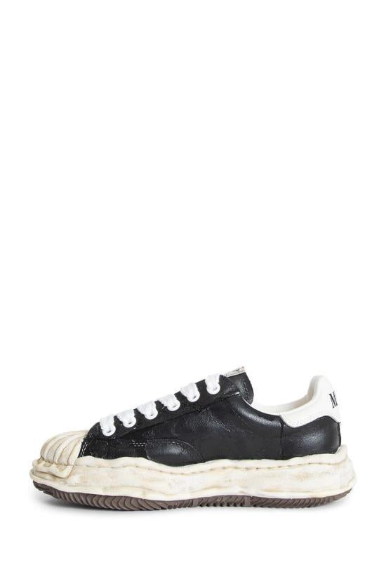 Maison Mihara Yasuhiro Black Low-Top Sneakers A15 FW727