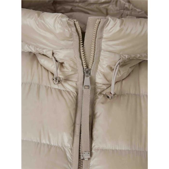 Moncler Suyenne Down Puffer Jacket Black Women’s