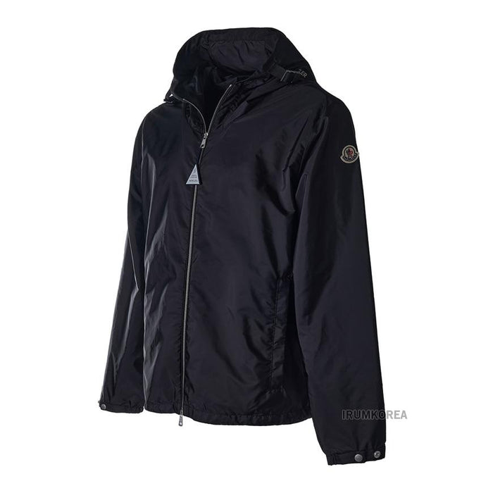 Moncler Men’s Lightweight Jacket 1A00129 539ZD 999