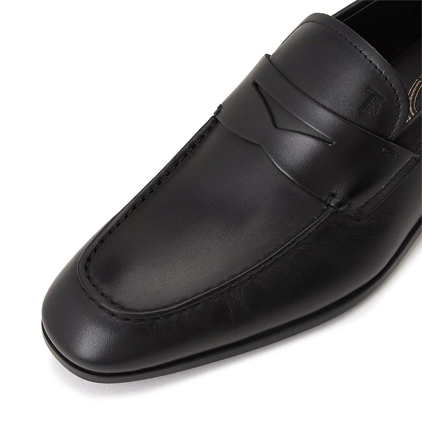 Tods Black Leather Penny Loafers for Men XXM51B00010 D90B999