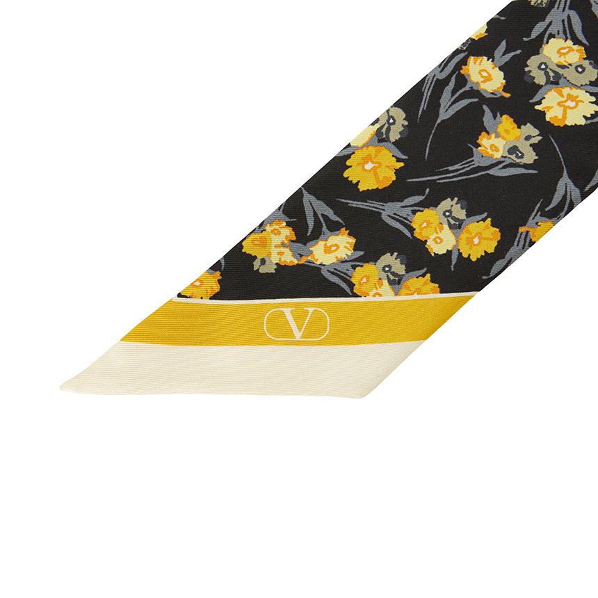 VALENTINO Women’s Silk Scarf Scarf 8W2E6017 QLS CGD