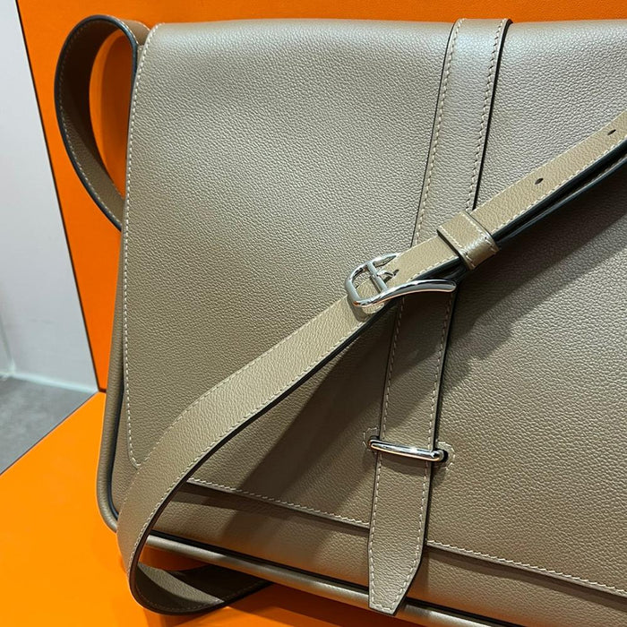 HERMES Etoupe Leather Steve Light Junior Messenger Crossbody Bag