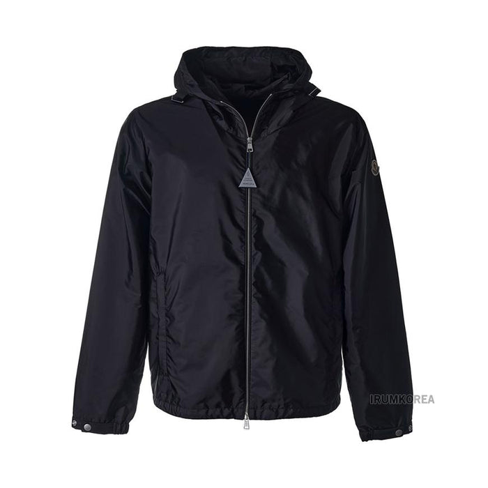 Moncler Men’s Lightweight Jacket 1A00129 539ZD 999