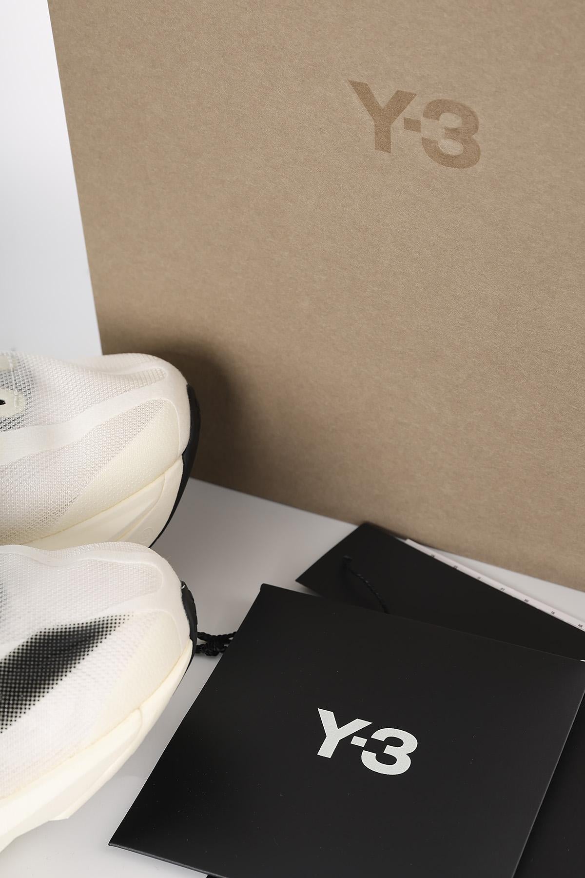 Y-3 Black/White Adios Pro 3.0 Low-Top Sneakers IH0866