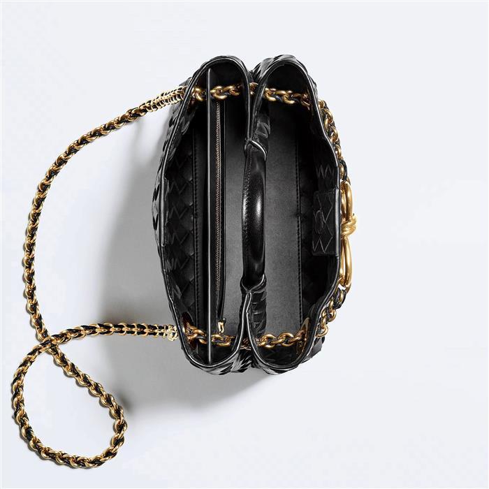 Bottega Veneta Andiamo Small Leather Tote Bag Black