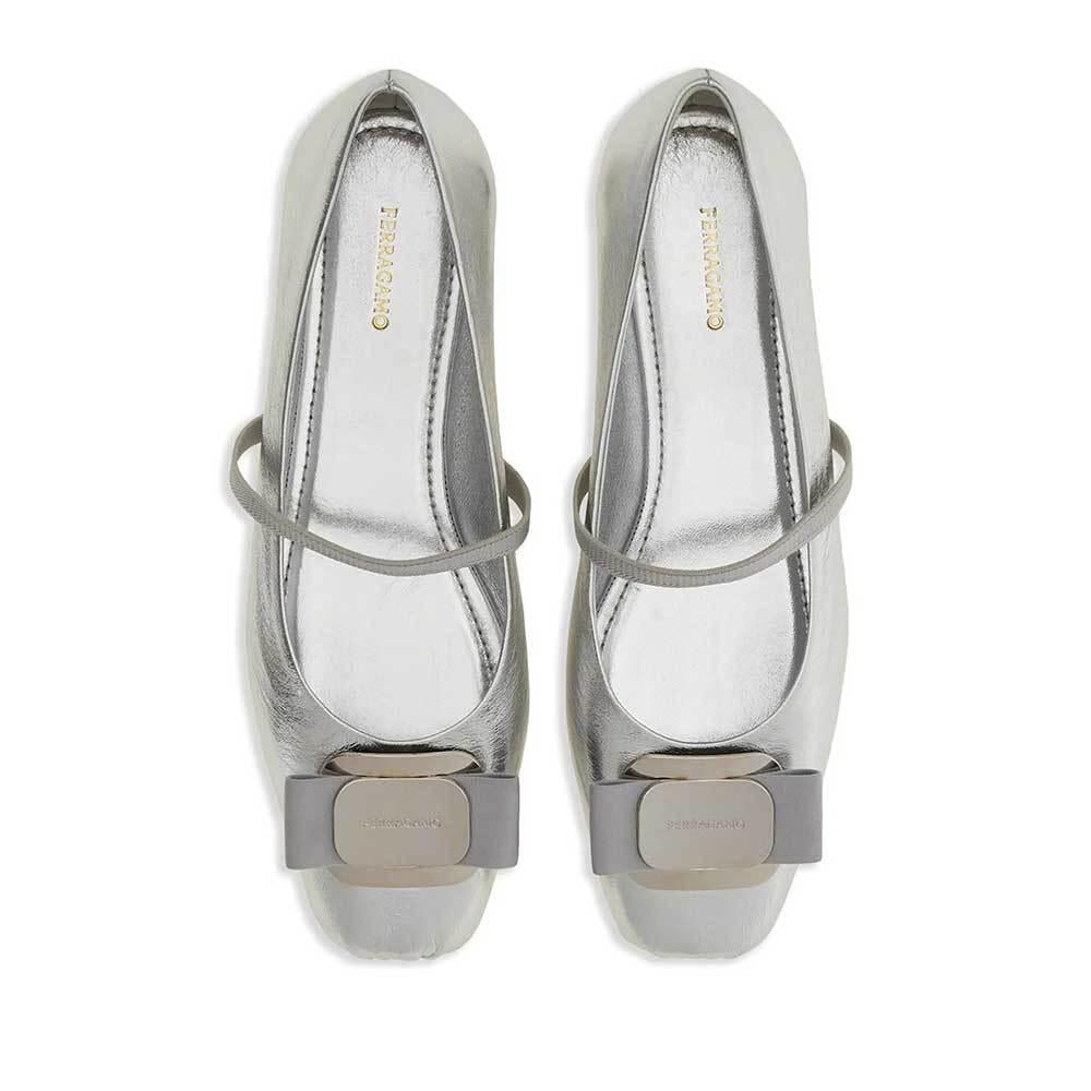 Ferragamo New Vara Plate Women’s Pumps Flats 01K093 785428