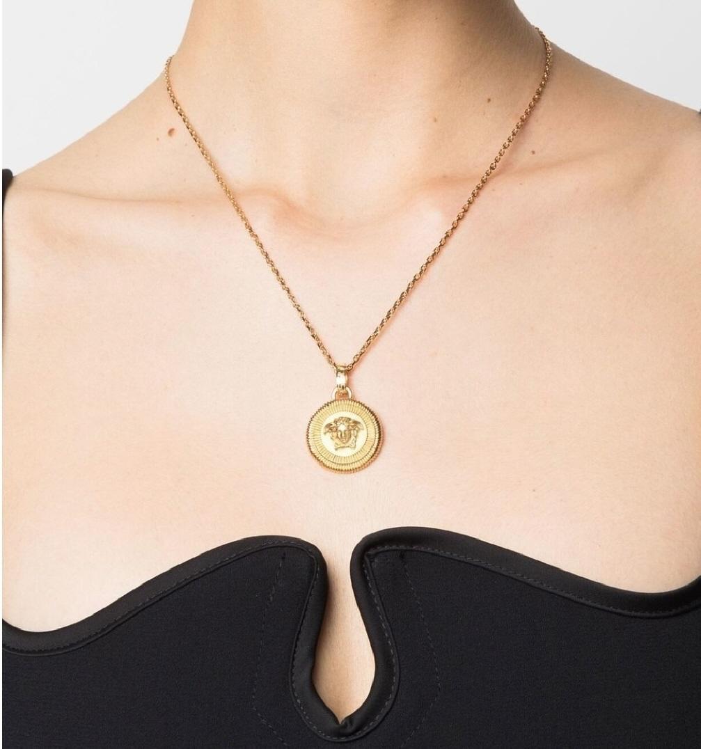 Versace Medusa Pendant Necklace 1004595 1A00620