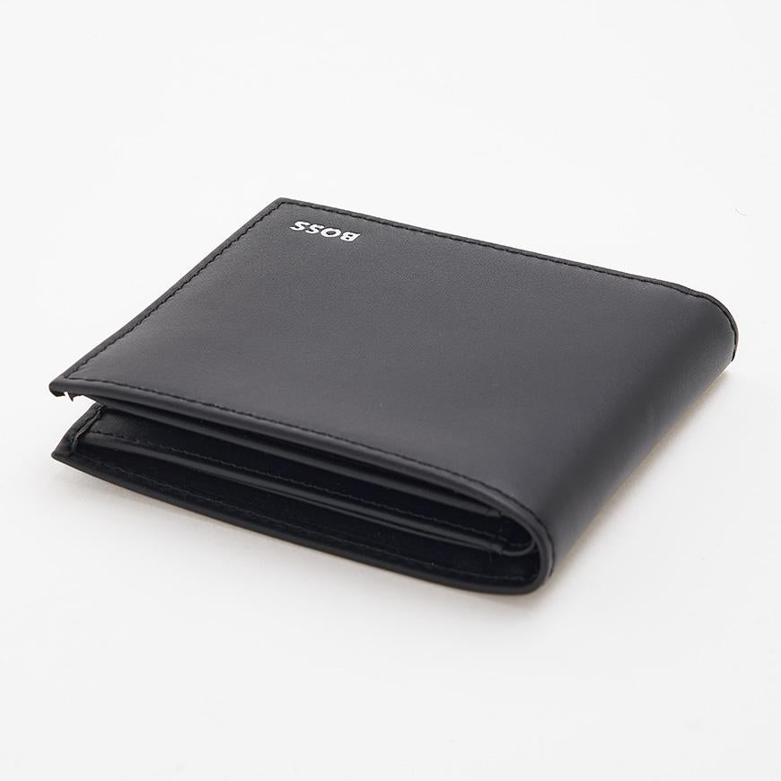 HUGO BOSS Men’s Logo Lettering Bifold Wallet 50548811 001