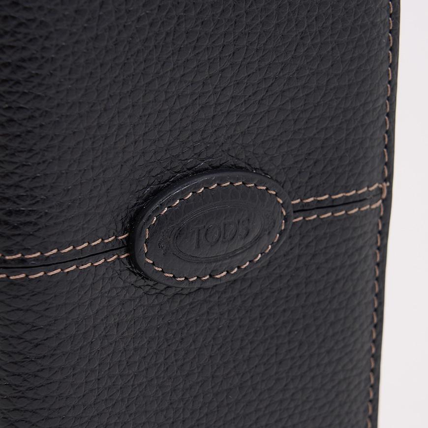 Tods Women’s Vertical Card Holder Wallet Black Leather XAWDBNF9400 XSO B999