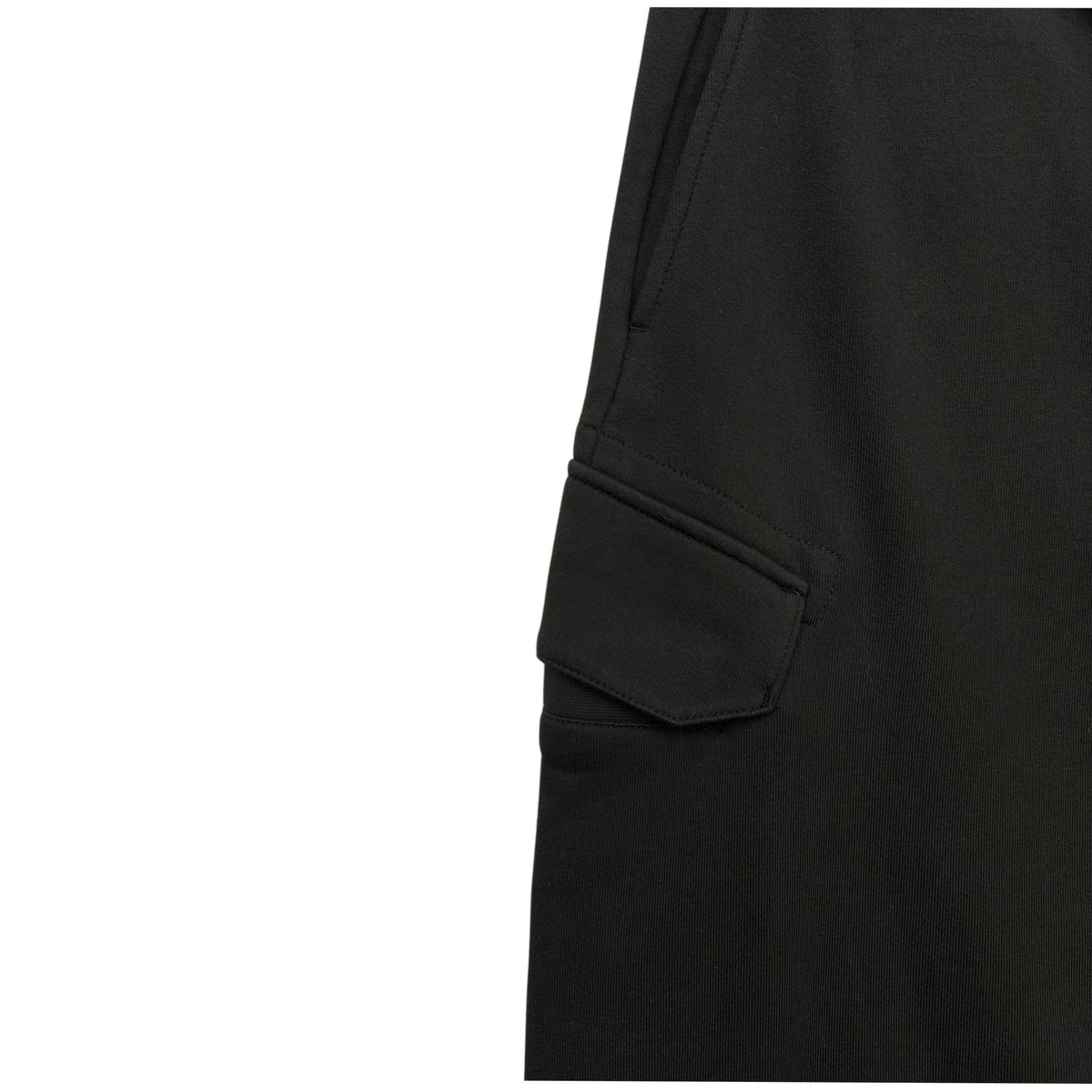 CP Company Diagonal Fleece Lens Badge Cargo Sweatpants for Men 21CMSP030A 999
