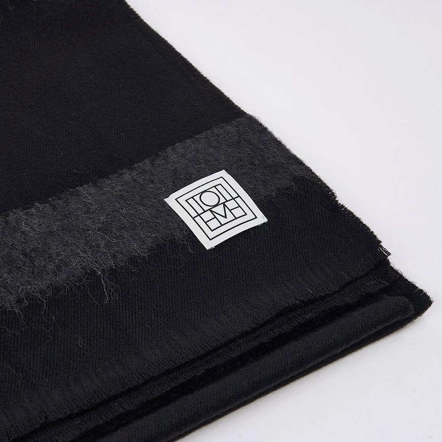 Toteme Unisex Monogram Twill Scarf 254WSC0115FB0510 001