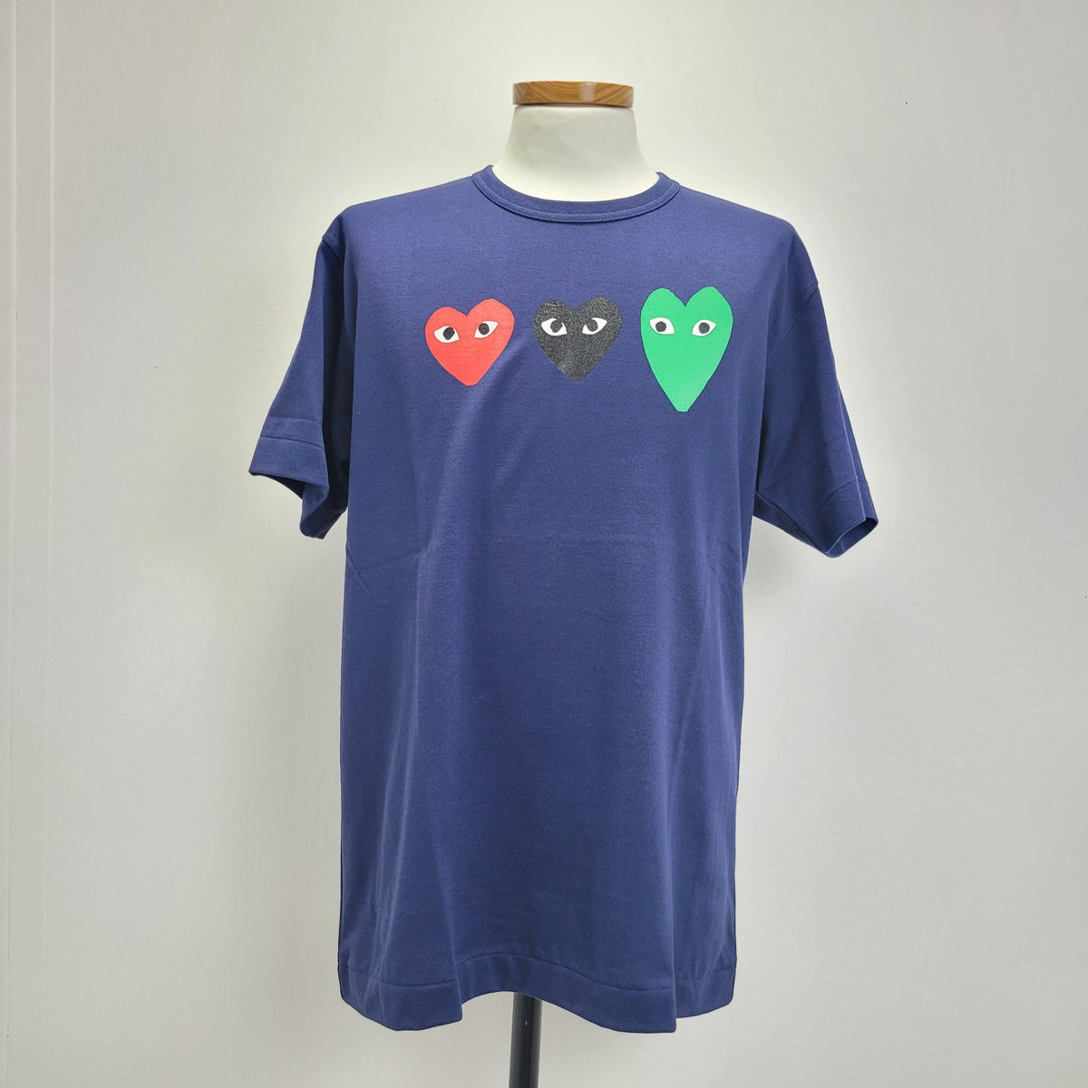 Comme des Garcons Triple Heart Dark Blue Short Sleeve T-Shirt for Men P1T186