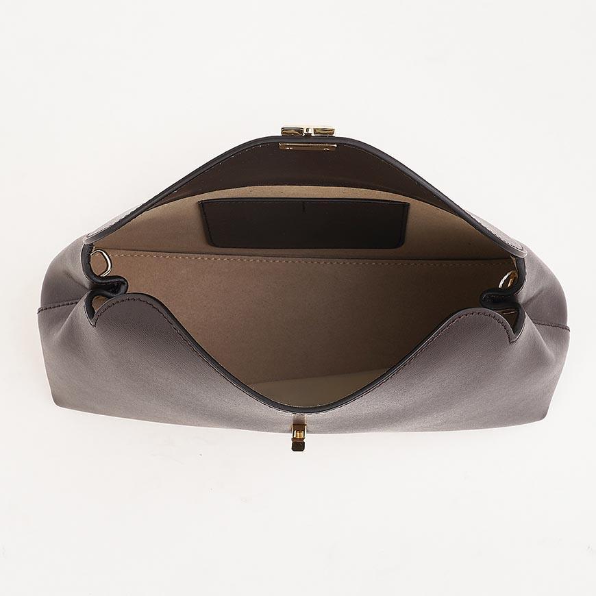 Toteme T-Lock Leather Clutch for Women 244WAL950LE0025 213