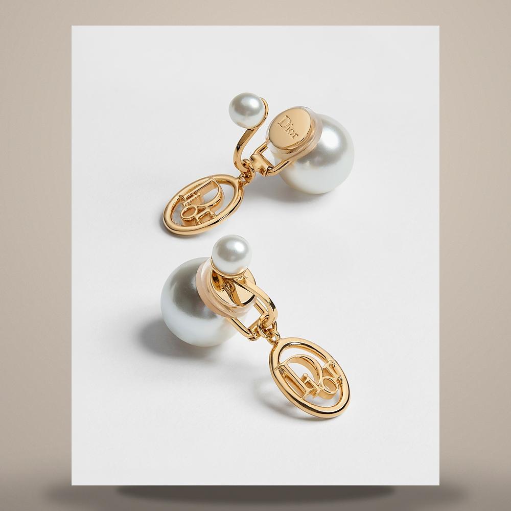 DIOR Tribales Clip Earrings Gold-Tone Metal White Resin Pearls E4896WOMRS D301