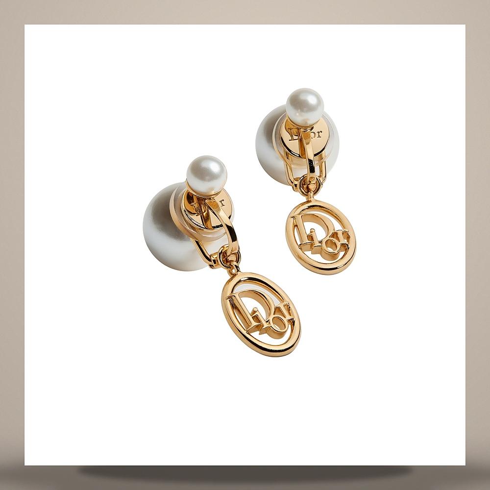 DIOR Tribales Clip Earrings Gold-Tone Metal White Resin Pearls E4896WOMRS D301