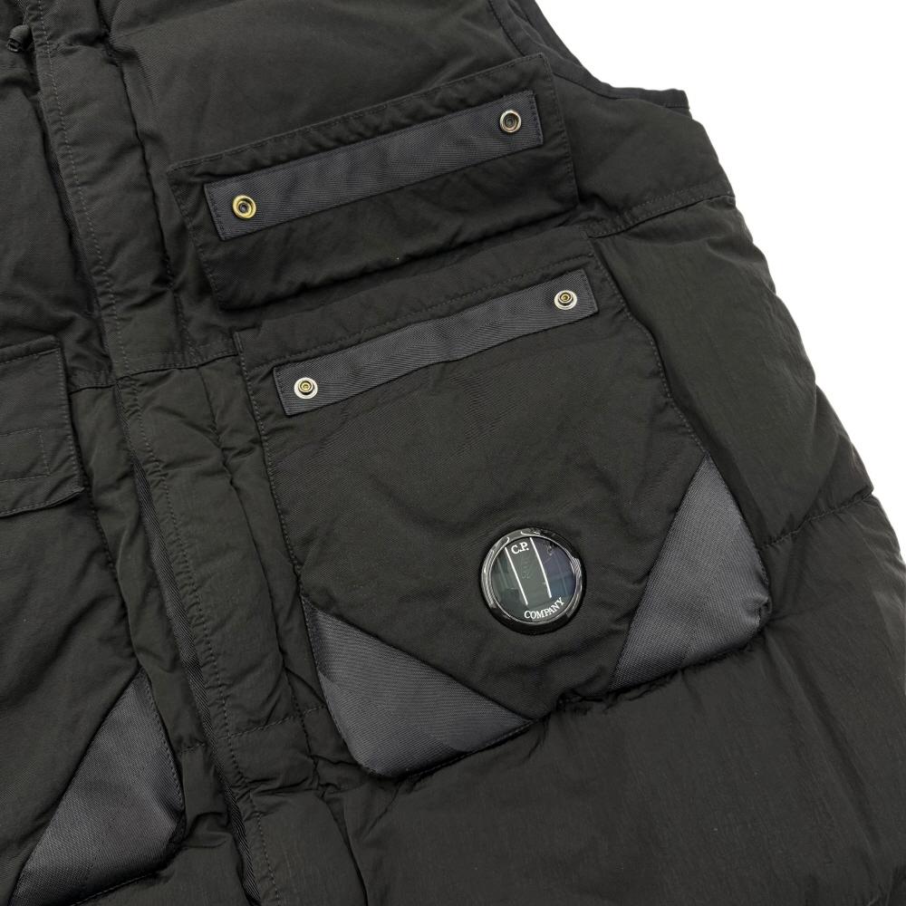 CP Company Chrome-R Lens Badge Puffer Vest Black Men’s