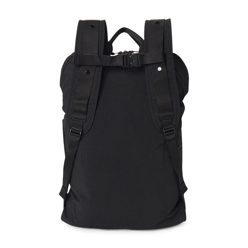 CP Company Men’s Nylon Backpack Black 20CMAC051A 110540M 999