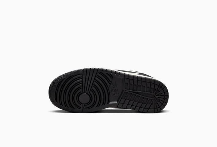 Air Jordan Women’s Jordan 1 Low SE Black Low-Top Sneakers FB9893 101