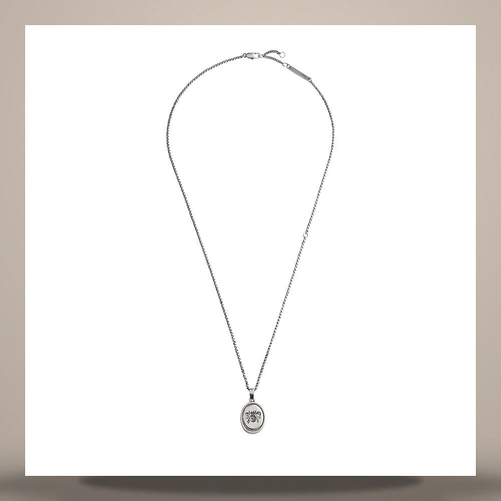 DIOR Women's Cameo Bee Pendant Necklace Antique Silver-Finish Br N3784HOMMT D906