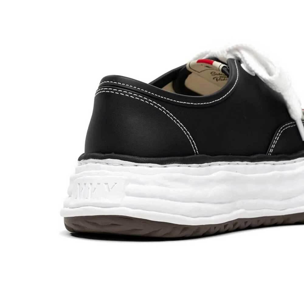 Maison Mihara Yasuhiro Baker 26 OG Sole Leather Low-Top Sneakers Black