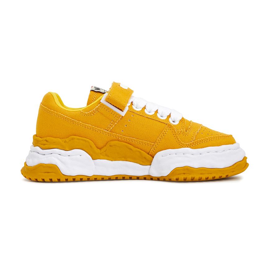 Maison Mihara Yasuhiro KISS Original Sole Unisex Low-Top Sneaker A15FW740 YELLOW