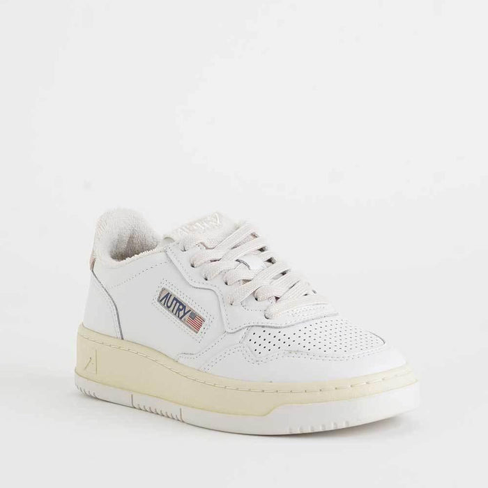 AUTRY Medalist Low Leather Sneakers Women VS05
