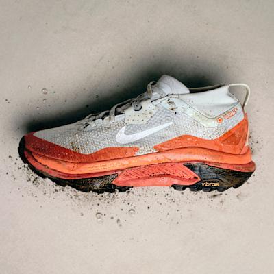 Nike Women’s Sneakers IO7933 002 DOM