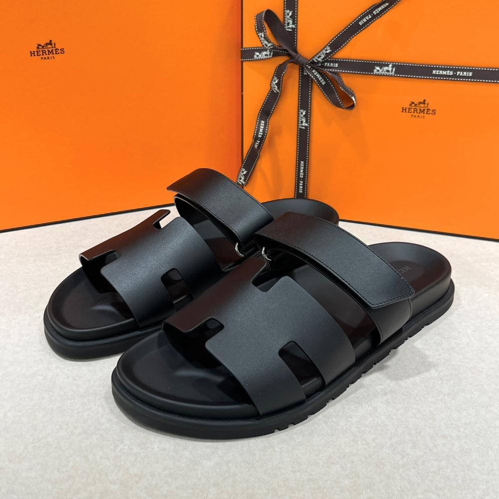 HERMES Men’s Chypre Classic Black Sandal