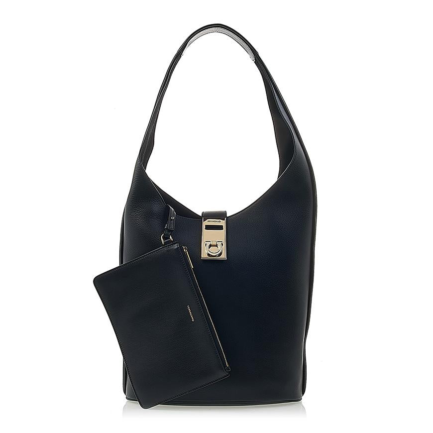 Ferragamo Women’s Gancini Hobo Shoulder Bag 21 3995 NERO VITELLO 0764374