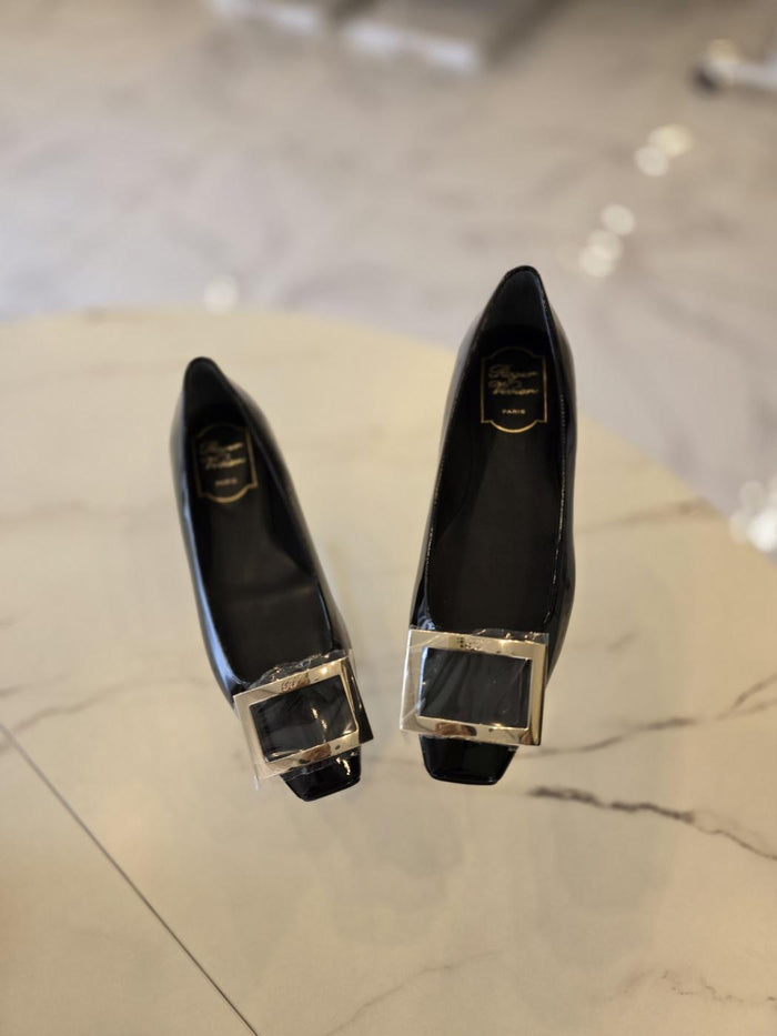 Roger Vivier Black Leather Trompette Flat Pumps RVW40415280D1P