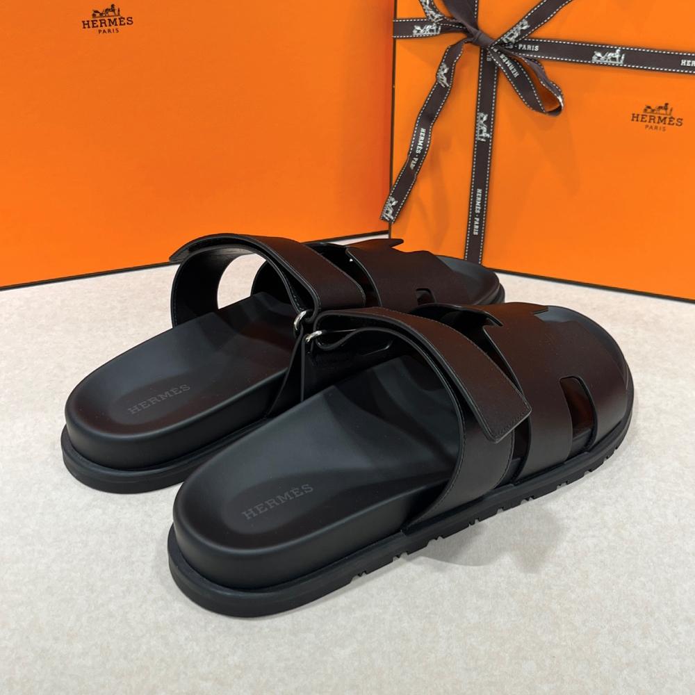 HERMES Men’s Chypre Classic Black Sandal