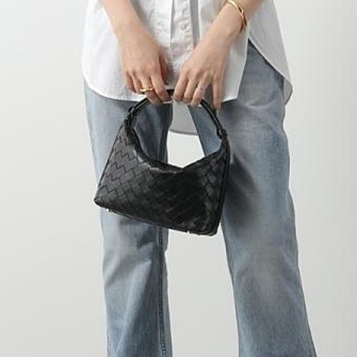 Bottega Veneta Mini Wallace Leather Shoulder Bag