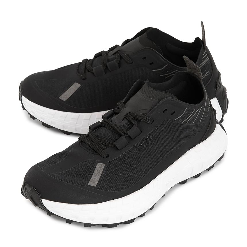 norda Women’s Running Shoes Black Low-Top Sneakers