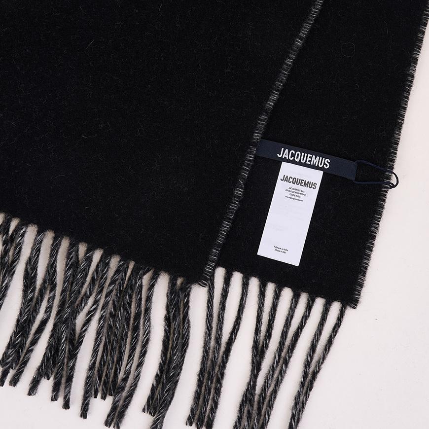 JACQUEMUS Unisex Fringe Logo Scarf Black Wool ACU00435 AOT4001