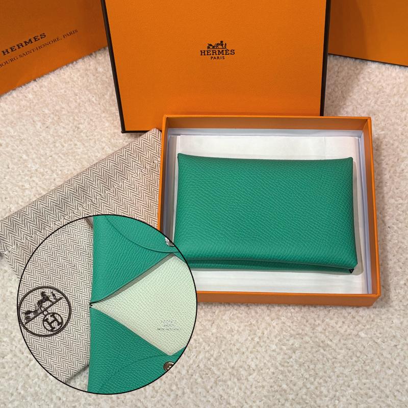 HERMES Goat Skin Palladium Calvi Verso Mint Card Holder