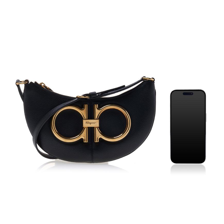 Ferragamo Maxi Double Gancini Shoulder Bag for Women 21 2936 NERO 0759922 1